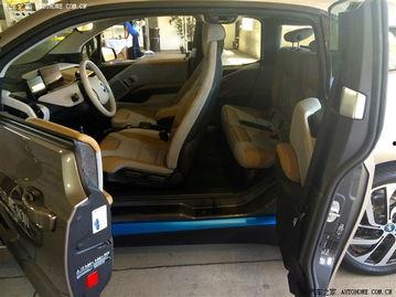 国产小型车女士开车视频,轻松驾驭，尽显女性力量